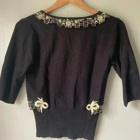 Anthropologie Field Flower Melody Maker Sweater Black Medium - Picture 2 of 5